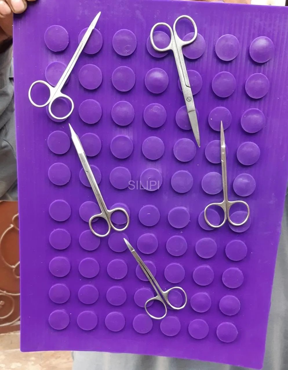 Custom Medical Grade Silicone Magnetic Instrument Mat For Hands-free Transfer Of Instruments